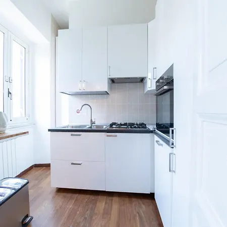 Apartment The Rent - Spacious Multi-room On Via Cavour Rome