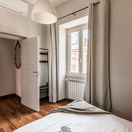 Apartment The Rent - Spacious Multi-room On Via Cavour *