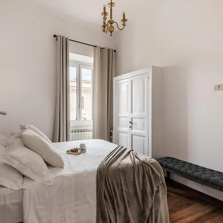 Apartment The Rent - Spacious Multi-room On Via Cavour *