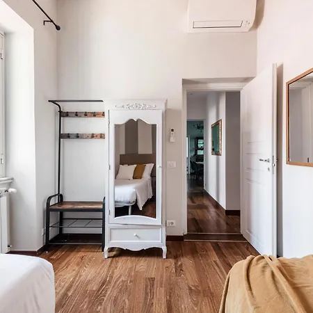 Apartment The Rent - Spacious Multi-room On Via Cavour *