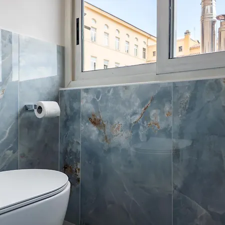 Apartment The Rent - Spacious Multi-room On Via Cavour *