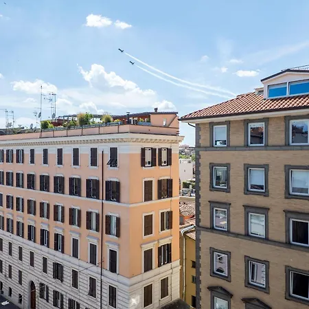 The Rent - Spacious Multi-room On Via Cavour Rzym